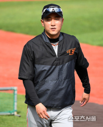 [포토] 최원호 감독 대행, 연패 탈출을 위해...