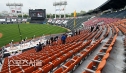 관중입장은 언제쯤? 벙어리 냉가슴에 애만 타는 KBO리그