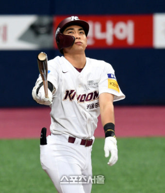 [포토] 이정후 '파울이 몇개째야?'