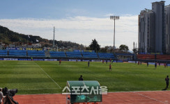 후반에만 3골…동국대, 숭실대 꺾고 대회 통산 첫 우승[대학축구연맹전]