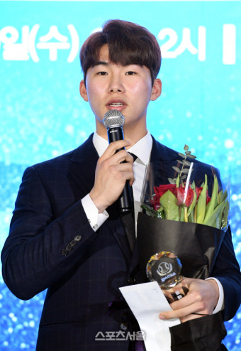 [포토]올해의 상 수비상 키움 김혜성, '한 포지션에서 자리잡고 싶습니다!'