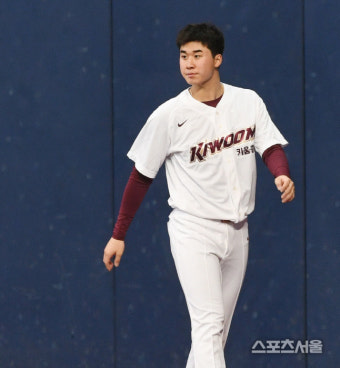 [포토] 키움 장재영, 스프링캠프 훈련 스타트!