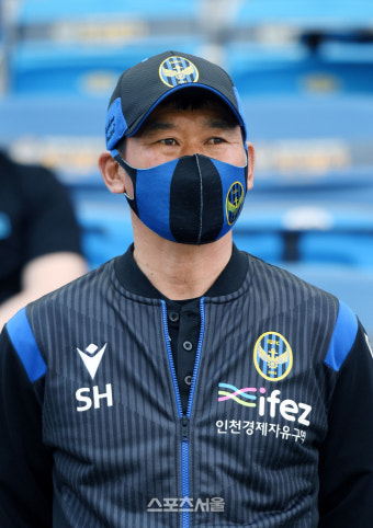 [포토]인천 이끄는 조성환 감독