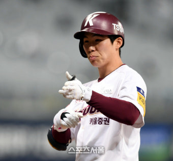'누가 더 많이 홈을 밟았나' 집안싸움 돌입한 키움 김혜성-이정후