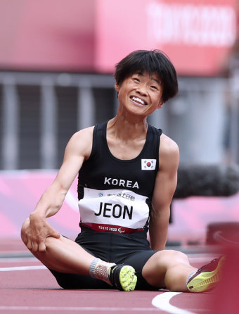 [도쿄패럴림픽]육상 전민재, 200m 베스트 기록에도 아쉬운 4위...100m에서 메달도전
