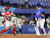 외딴섬 한국야구, 점점 더 좁아지는 KBO 스트라이크존