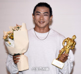 모델 겸 배우 김현, 이제는 맥스큐 커버모델 ! [포토]