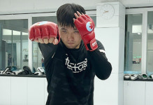 ARC 007에 출전하는 손지훈, 상대인 이길수가 많이 다칠 것 같다.