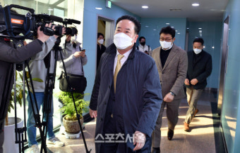 신임 총재 관련 소집된 각 구단 대표들[포토]