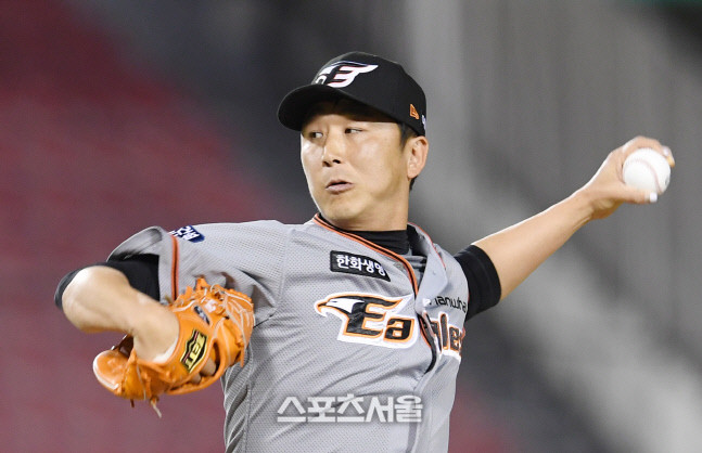 한화 이글스 정우람, 21년 프로 야구 선수 생활 마무리하며 은퇴식 갖어