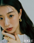 재일교포 배우 현리, 고혹미 넘치는 화보공개