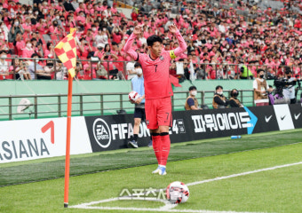 전담 키커 손흥민 활용, 4경기 3골…벤투호 6월 수확은 '세트피스' 옵션
