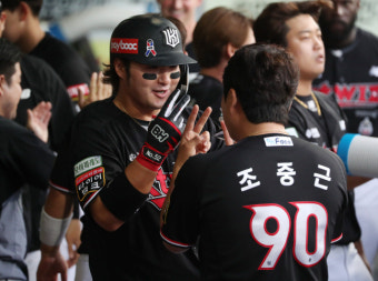 '박병호 350호+황재균도 대포' KT, 삼성 14-4 완파...연패 끝-5위 유지 [SS 대구in]