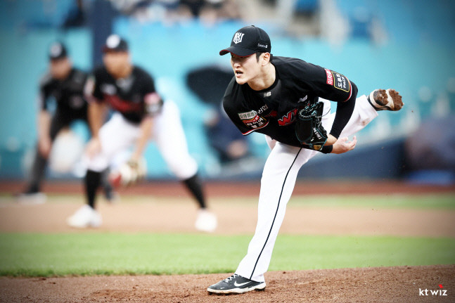 한화, 엄상백·황영묵 1군 말소…김기중·허인서 대신 엔트리 편입