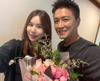 박시은진태현, 기부 카페 오픈 