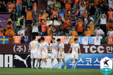 10경기 5승5패, 노빠꾸 강원 축구…파이널A 가려면 무승부도 필요하다