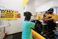 배달 수요 증가에…노브랜드 버거 딜리버리 전용 매장 오픈