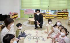 김대중 전남교육감, 유치원 돌봄교실 방문