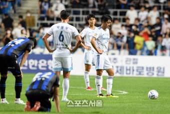 [포토]인천과 무승부 울산, 전북이 쫓아오는데...