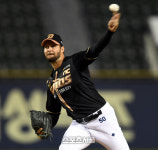 [포토] 더모디 힘찬 투구