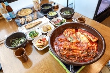[스포츠서울 고객신뢰도대상: 항아리조림] 특제 소스로 맛을 낸 제주 갈치조림의 명가
