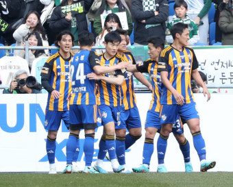'엄원상·루빅손 골' 울산, 아마노 AS 전북에 2-1 역전승…현대가 기선제압[SS현장리뷰]