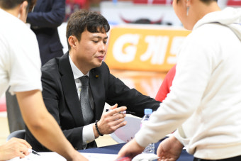 KT 내부 승격 선택, 송영진 신임 감독 선임