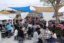 ‘맛의 도시 1번지’ 강진 병영 불금불파..대성황 이뤄