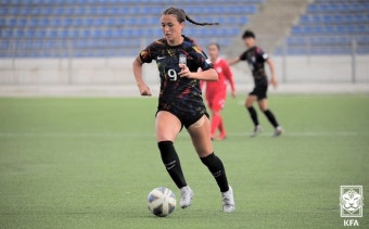 여자 축구 A대표팀 사상 첫 ‘혼혈선수’ 가세…2007년생 케이시 유진 페어 발탁