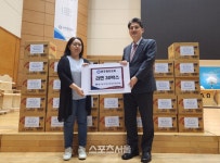 [나눔]원주시 영강교회, 소외이웃을 위한 사랑의 라면 기탁