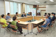 [포토]서흥원 양구군수, ‘찾아가는 현장 군수실’ 방산면 오미리 방문