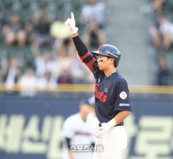 [포토] 김민석, 2회 2점 더 달아나는 적시2루타