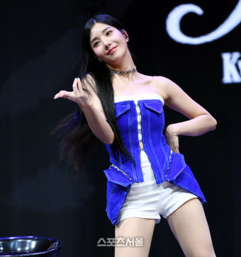 ‘역주행’ 권은비 “가을에 냈던 ‘언더워터’, 여름에 낼 걸…”