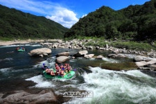 [포토]내린천래프팅... 인제군으로 피서 오세여!