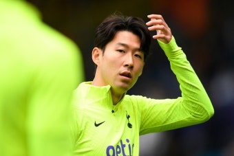박지성처럼 ‘국대→EPL 캡틴’…손흥민 토트넘 새 주장 임박, 英 속보로 전했다! ‘매디슨·로메로 부주장’