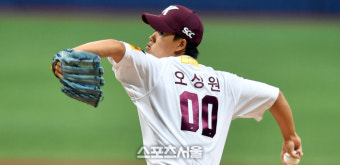 [포토]‘롯데전 1회초 1실점’ 키움 오상원
