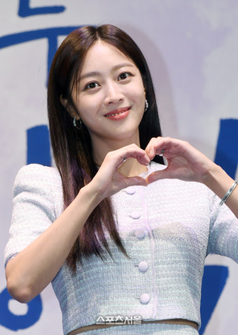 [포토]조보아, 많이 사랑해 주세요!