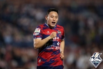 조영욱 13호골 ‘폭발’ 김천 상무, 충남 아산 4-0 격파하며 선두 굳히기[K리그2 종합]