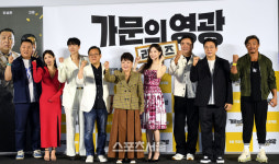 [포토] 파이팅 외치는 가문의 영광:리턴즈 감독-출연진들