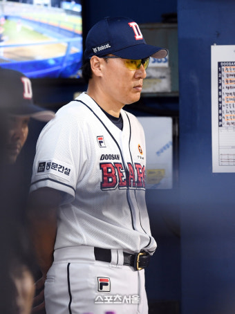 [포토]두산 이승엽 감독, 연패는 안 되는데...