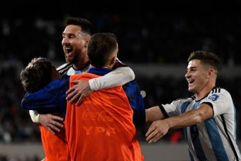 ‘축구의 신’ 메시, 또 왼발 프리킥 마법...에콰도르전 1-0 결승골 [2026 북중미월드컵 예선]