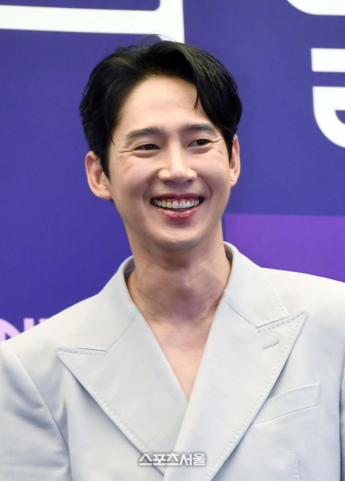 박성훈, TVN 드라마 폭군의 셰프 하차 결정.