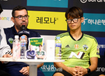[포토] 전북 보르디아누 코치 '최선을 다하겠다'