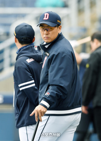 [포토]두산 이승엽 감독, 반드시 승리를!