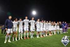 ‘외인 모두 빼고 U-22 7명’ 인천, 오름세 광주 2-0 깜짝 완파 …4위 전북에 1점 차