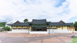 강릉시, 세계 최초 모자 화폐 주인공 ‘강릉화폐전시관’ 개관