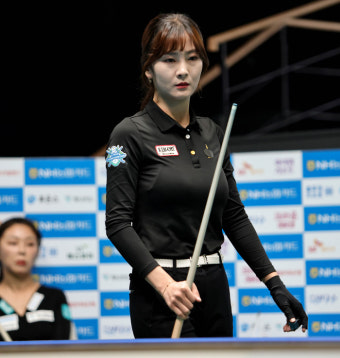 ‘엄마 선수’ 김상아 두 번 지지 않았다, 여왕 김가영 꺾고 LPBA 2연속 8강행