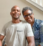 ‘블랙펜서’ 스턴트맨 배우, 비극적 교통사고로 자녀 셋과 함께 사망[할리웃톡]