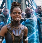 ‘블랙펜서’ 스턴트맨 배우, 비극적 교통사고로 자녀 셋과 함께 사망[할리웃톡]