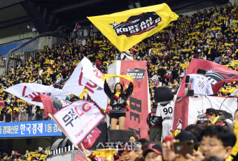 [포토]한국시리즈 1차전 잡자!